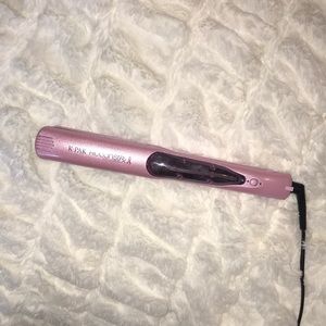 Hair Straightener + FREE PRODUCT